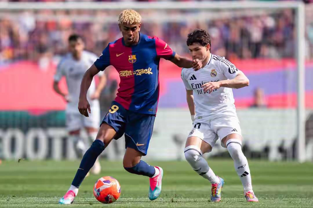 包含马德里竞技战胜皇家社会西蒙尼盼保住龙门的词条