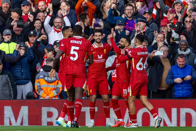 包含利物浦主场战胜曼城,继续领跑榜单的词条 包含利物浦主场战胜曼城,继续领跑榜单的词条