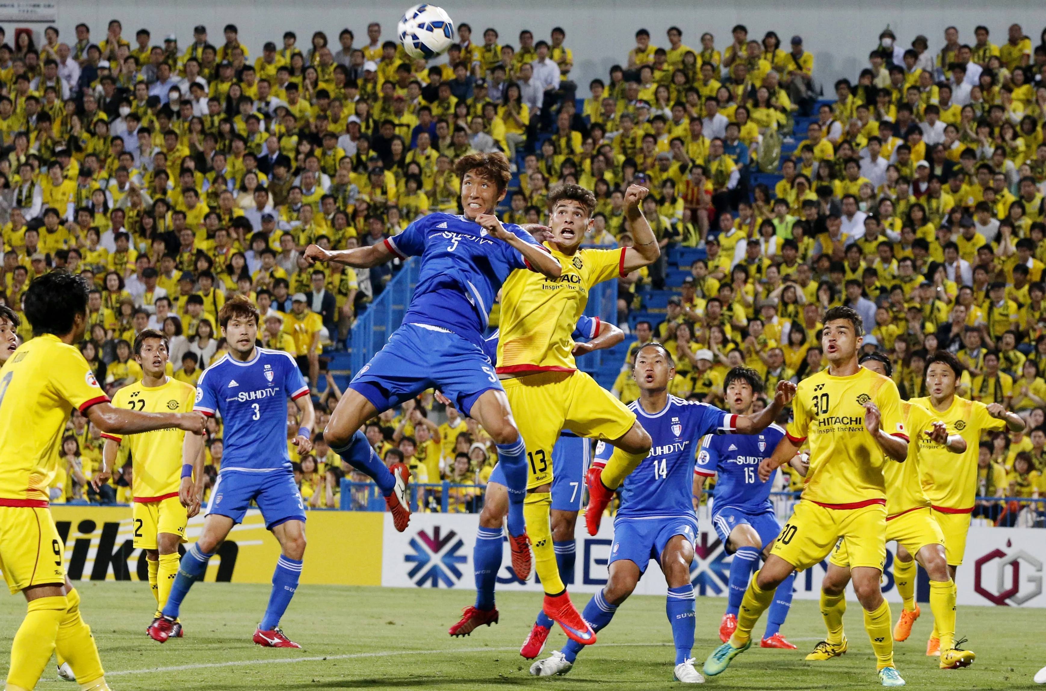 各路豪强在赛场上搏杀，展现出强大竞技实力的简单介绍