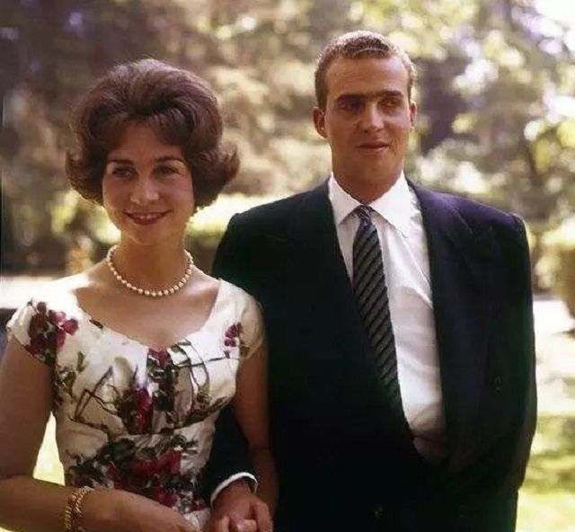 包含比利时战平希腊，晋级希望岌岌可危的词条